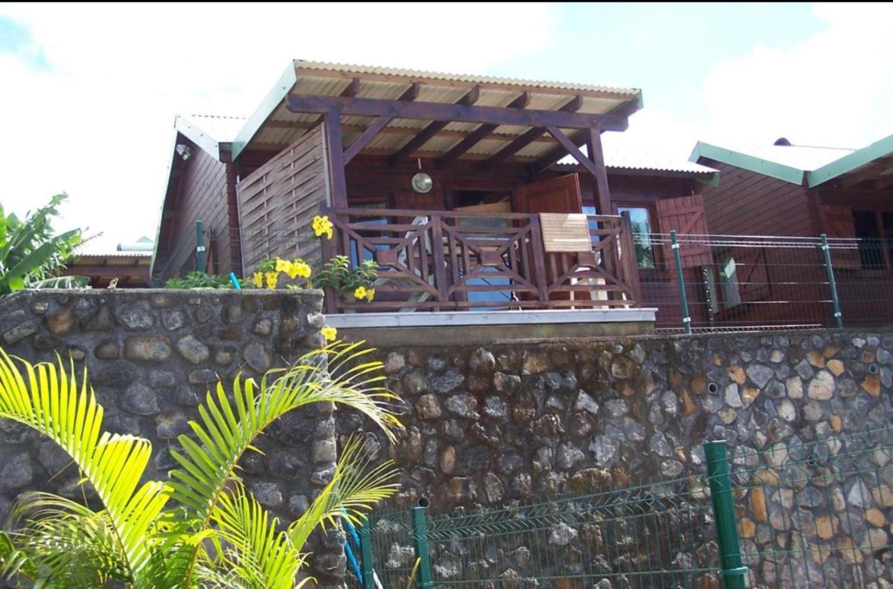 Les Bungalows Les Vanilliers, Sud Sauvage Avec Piscine Сен-Жозеф Экстерьер фото